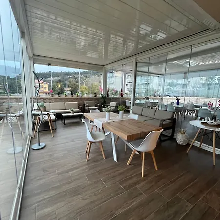 La Terrazza Polifrone 4*