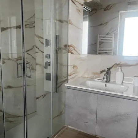 La Terrazza Polifrone Bed & Breakfast 4*