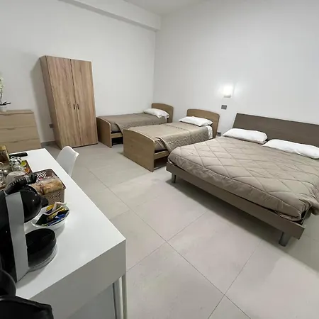 Panzió La Terrazza Polifrone 4*