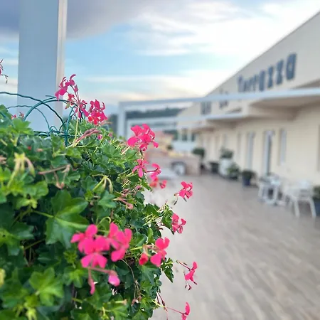 Panzió La Terrazza Polifrone 4*