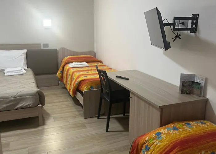 לינה וארוחת בוקר La Terrazza Cotronei